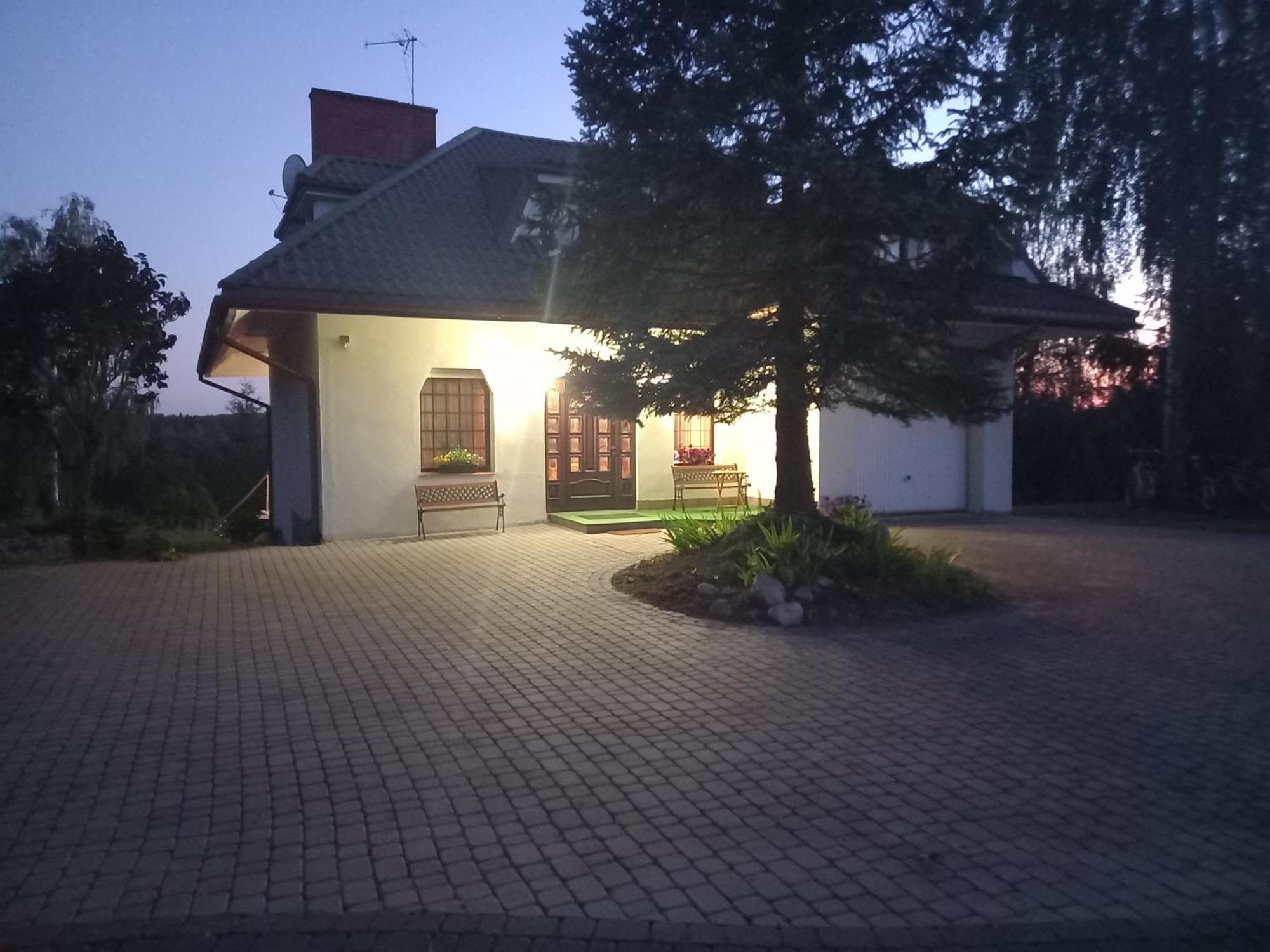 Dom Nad Jeziorem Zbiczno Siedlisko Grzmieca Luaran gambar